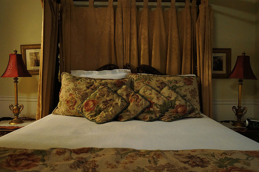 The Secret Garden Inn Кингстон Экстерьер фото